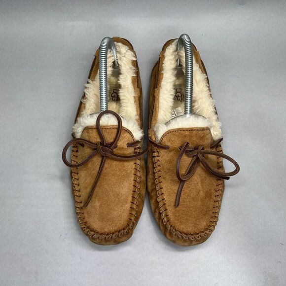 UGG Dakota Slipper Women's Size 8 Chestnut Suede Shearling Slip On Shoes - Picture 3 of 12